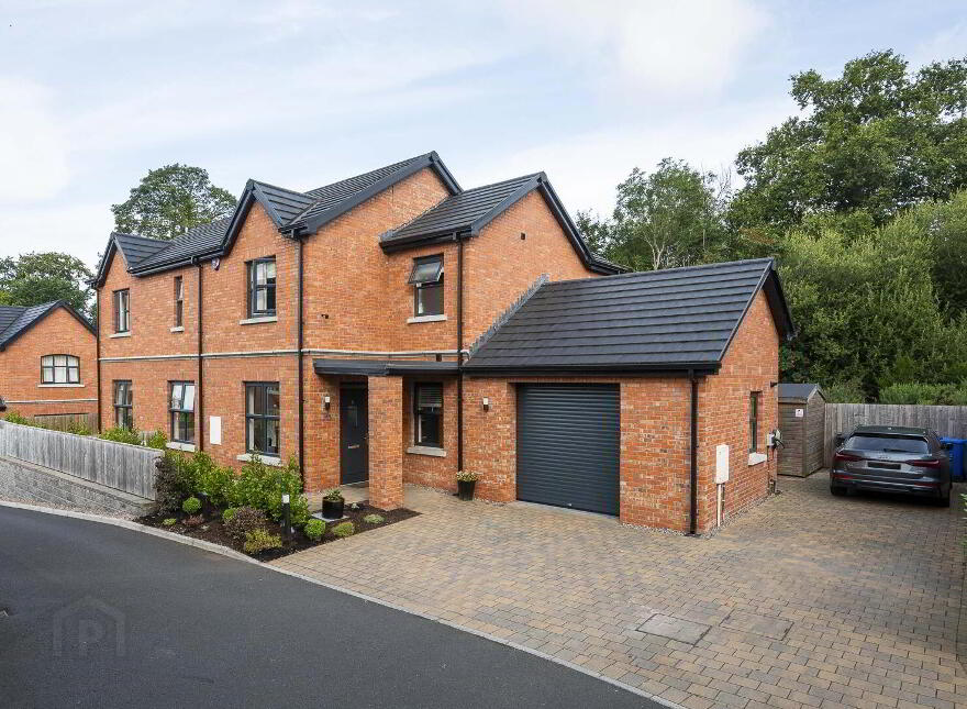 7B Mornington, Belfast, BT7 3JS