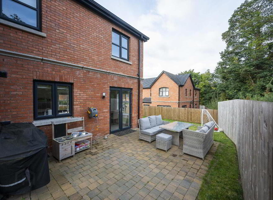 7B Mornington, Belfast, BT7 3JS