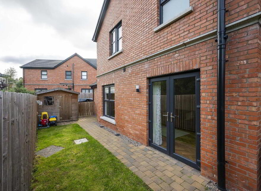 7B Mornington, Belfast, BT7 3JS