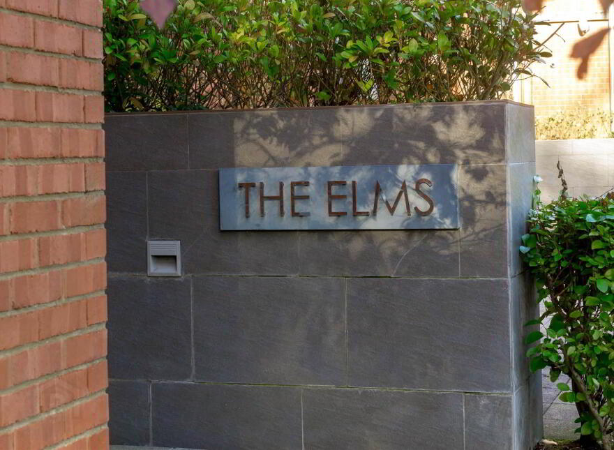 E1 Apartment The Elms, Malone Square, 77B Malone Road, Belfast, BT9 6SB