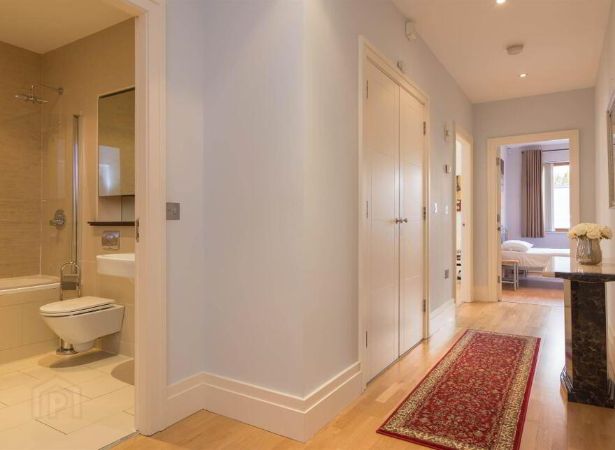 E1 Apartment The Elms, Malone Square, 77B Malone Road, Belfast, BT9 6SB