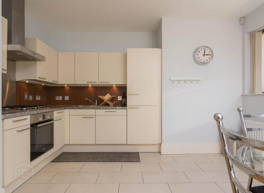 E1 Apartment The Elms, Malone Square, 77B Malone Road, Belfast, BT9 6SB