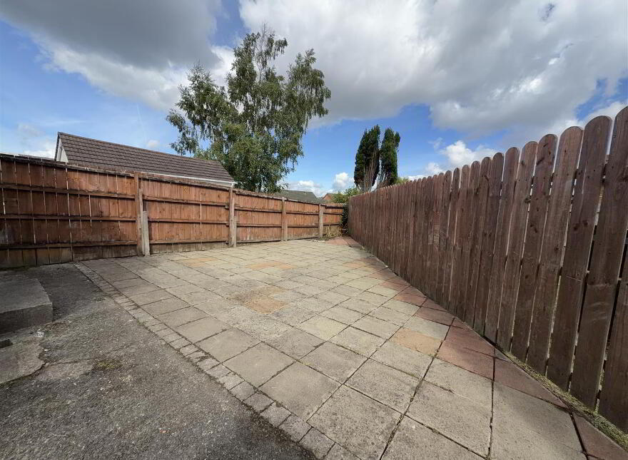 25 Ailesbury Crescent, Belfast, BT7 3EZ