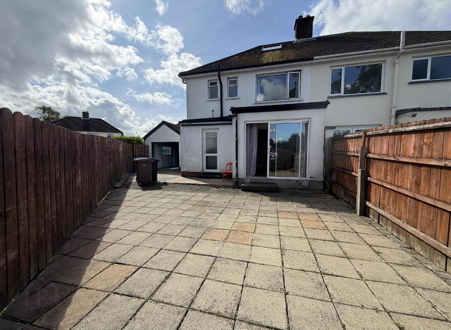 25 Ailesbury Crescent, Belfast, BT7 3EZ