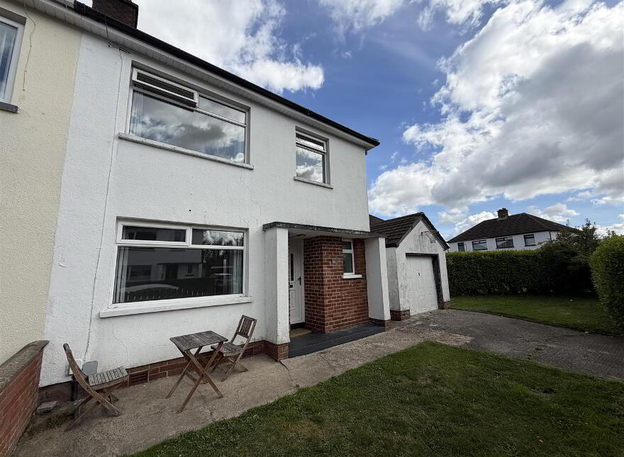 25 Ailesbury Crescent, Belfast, BT7 3EZ