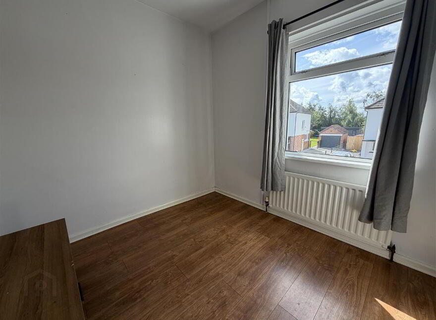 25 Ailesbury Crescent, Belfast, BT7 3EZ