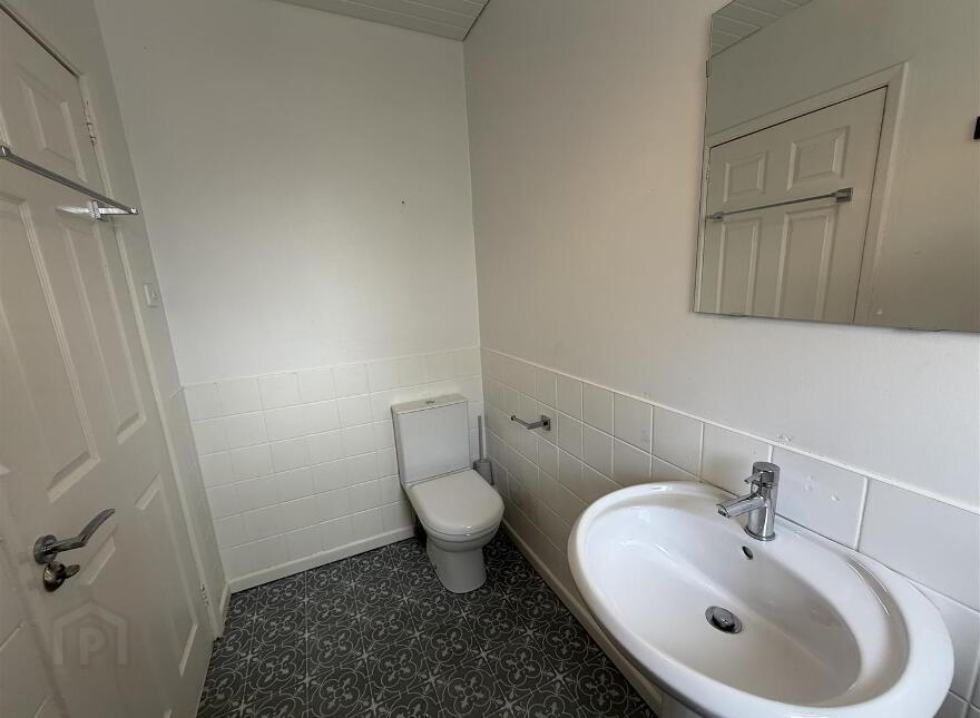 25 Ailesbury Crescent, Belfast, BT7 3EZ