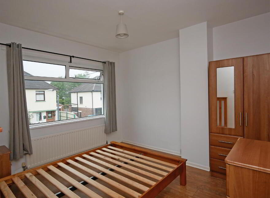 25 Ailesbury Crescent, Belfast, BT7 3EZ