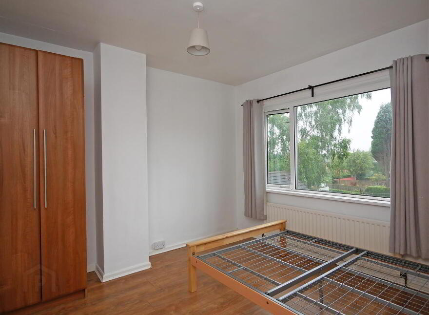 25 Ailesbury Crescent, Belfast, BT7 3EZ