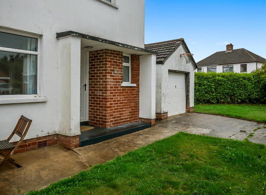 25 Ailesbury Crescent, Belfast, BT7 3EZ