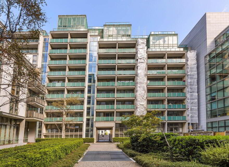 Apartment 21 Saunders House IFSC, Ifsc, D01C827