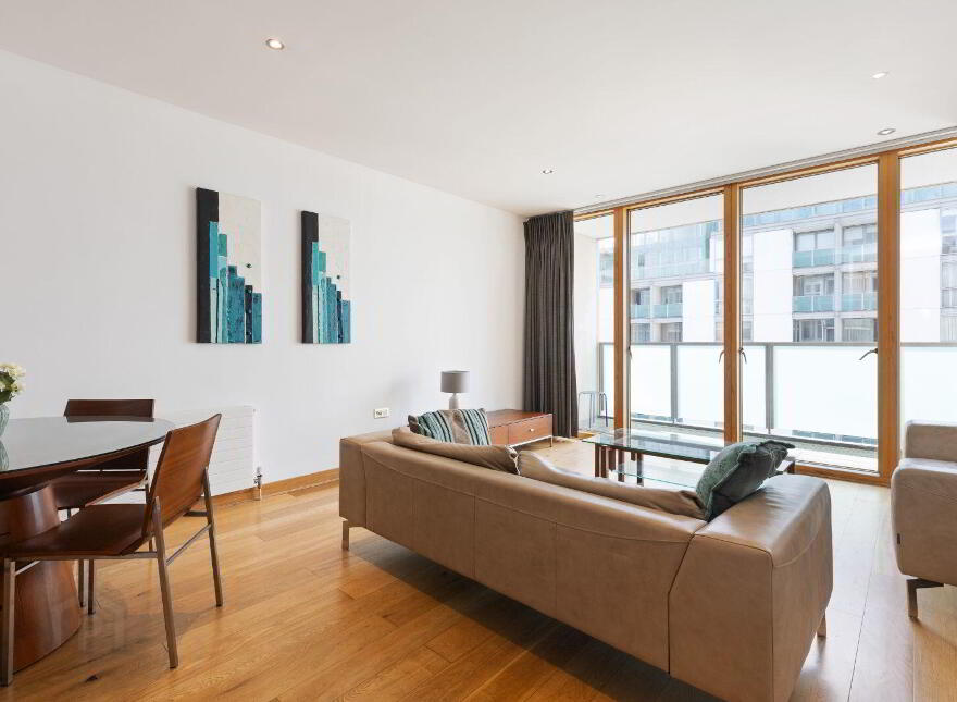 Apartment 21 Saunders House IFSC, Ifsc, D01C827