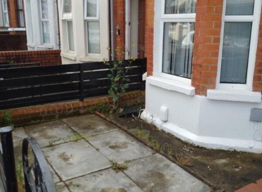 140 Dunluce Avenue, Belfast, BT9 7AZ
