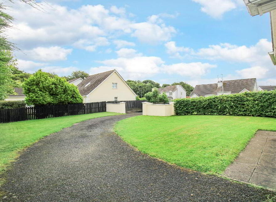 64 Wheatfield, Muff, F93HF58