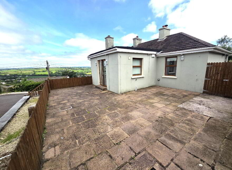 Woodbine Cottage, Nash's Boreen, Fairhill, T23R205