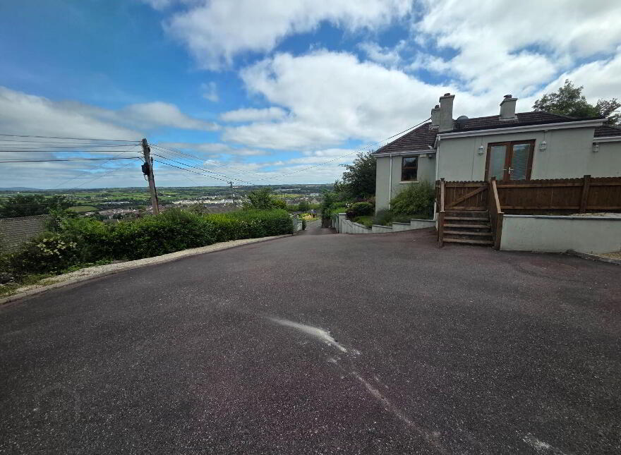 Woodbine Cottage, Nash's Boreen, Fairhill, T23R205