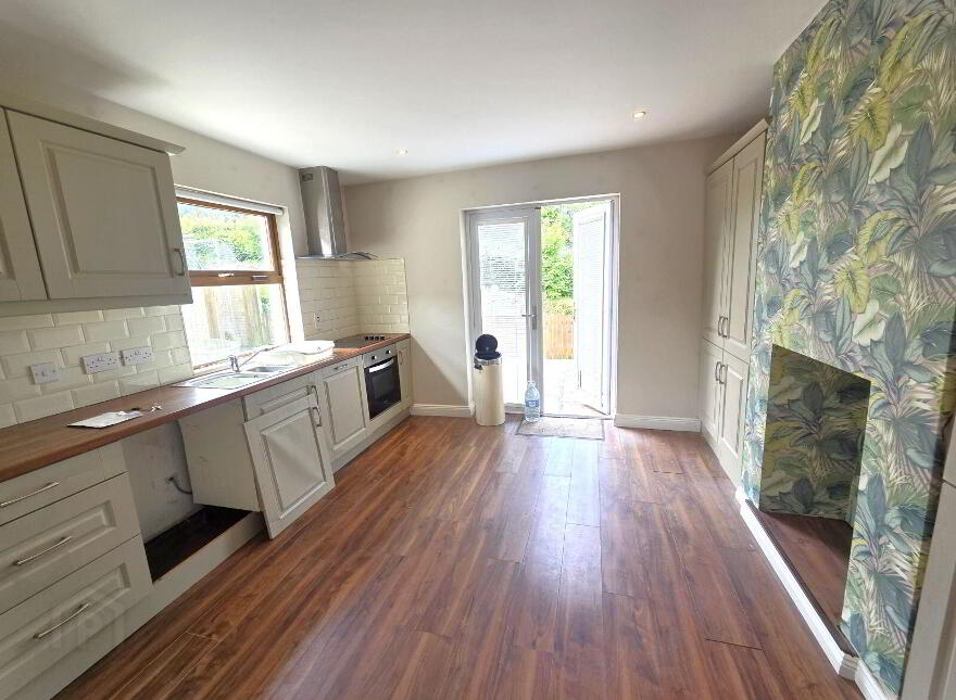Woodbine Cottage, Nash's Boreen, Fairhill, T23R205
