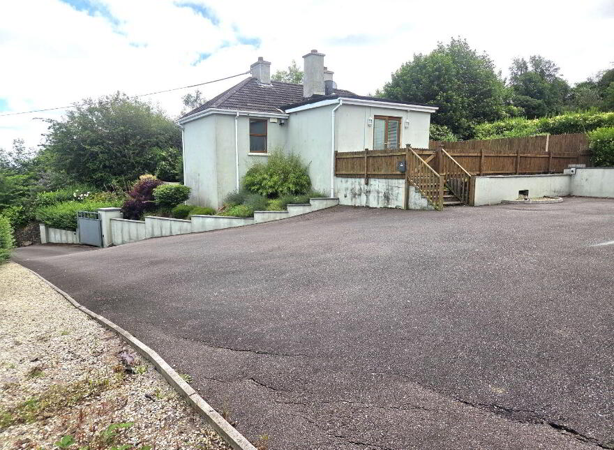 Woodbine Cottage, Nash's Boreen, Fairhill, T23R205