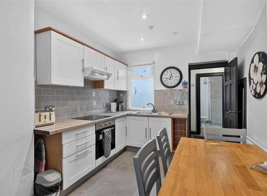 52 Hatfield Street, Ormeau Road, Belfast, BT7 2FD