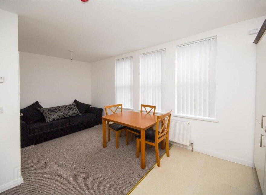 1b Fitzroy Avenue, Belfast, BT7 1HS
