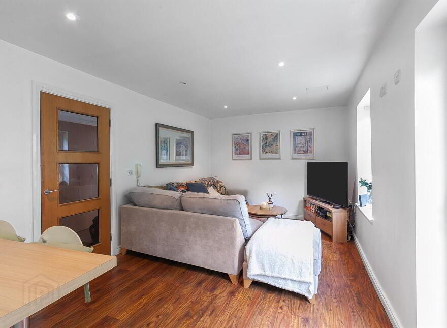 68 Milfort Mews, Belfast, BT17 9JE