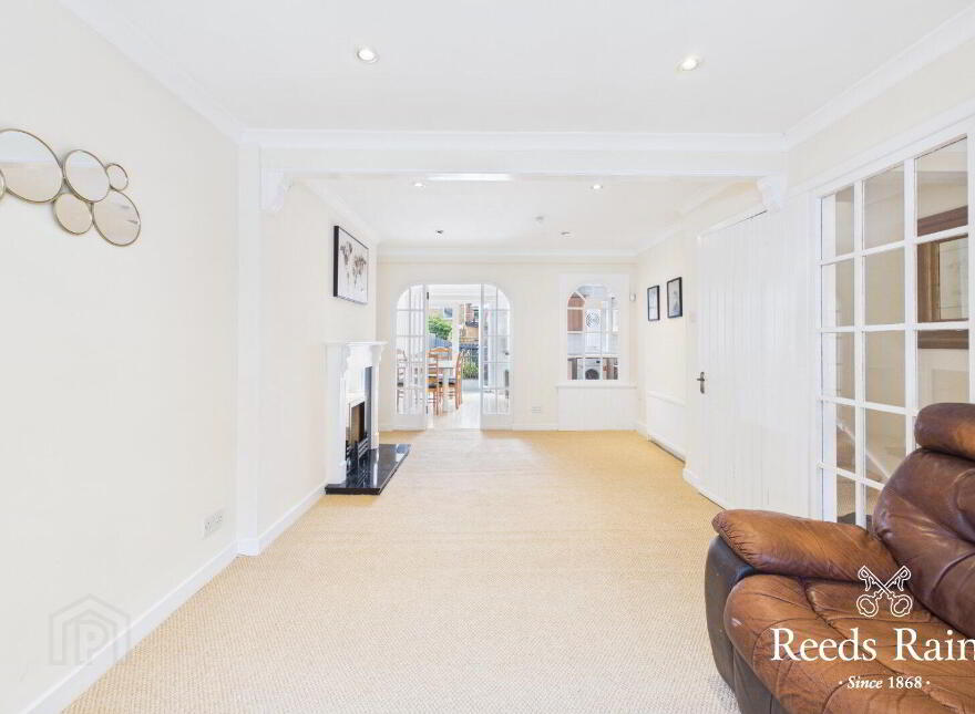 24 Ulsterville Gardens, Lisburn Road, Belfast, BT9 7BA