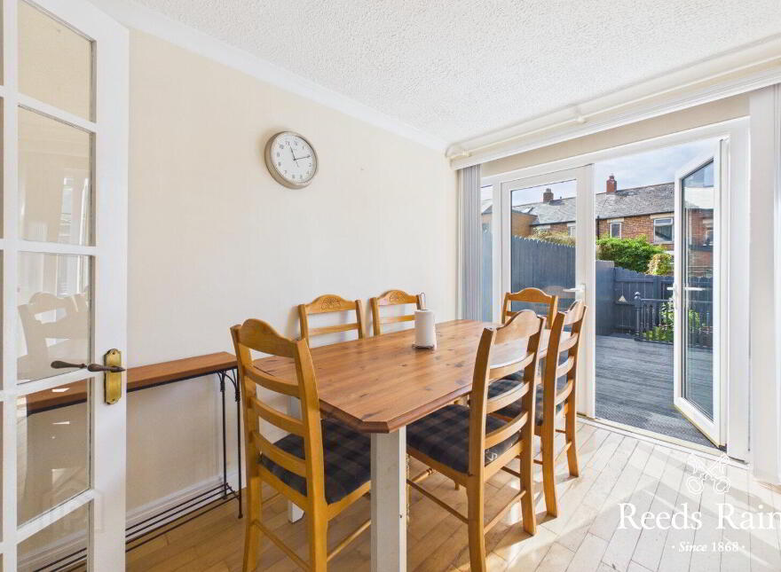 24 Ulsterville Gardens, Lisburn Road, Belfast, BT9 7BA