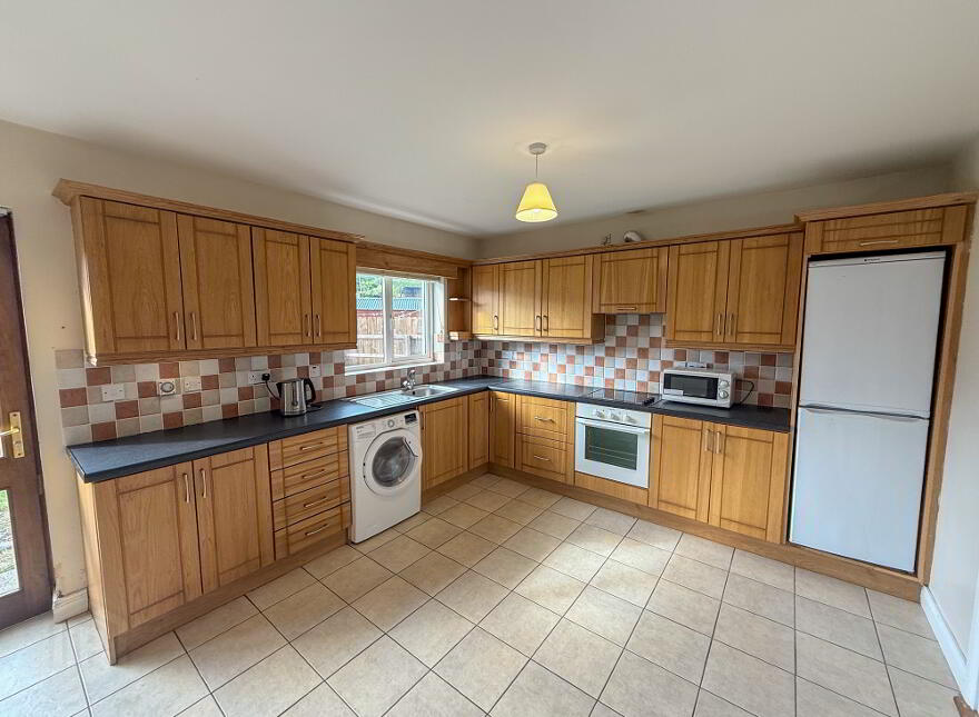 22 The Meadows, Smithborough, H18X290