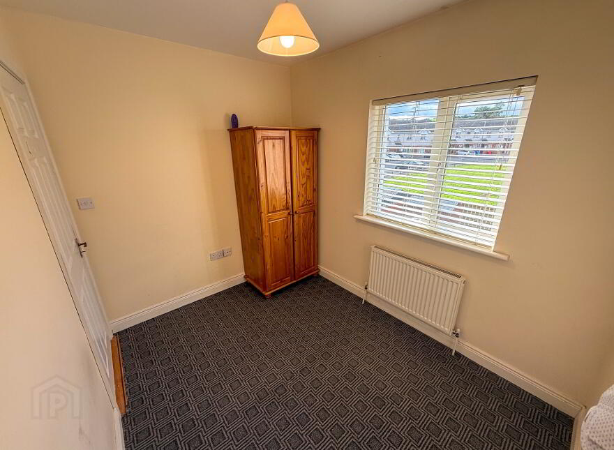 22 The Meadows, Smithborough, H18X290