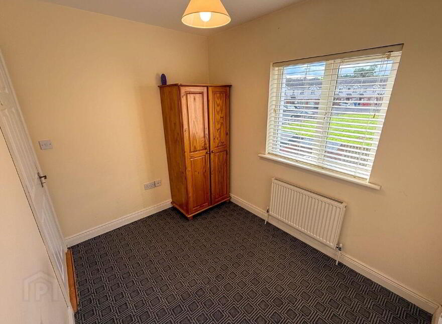 22 The Meadows, Smithborough, H18X290