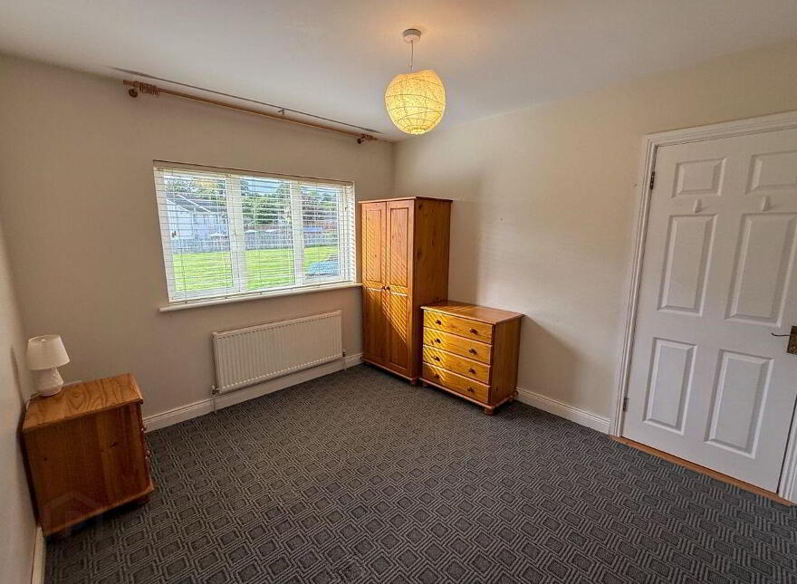 22 The Meadows, Smithborough, H18X290