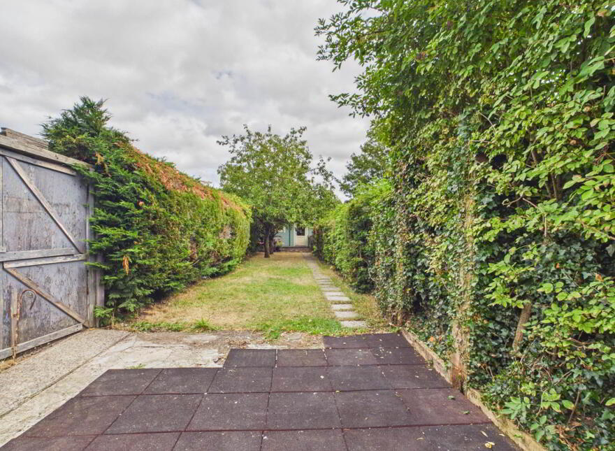 35 Upper St Josephs Terrace, Athy, R14Y070