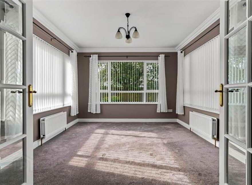10 Woodcroft Heights, Galgorm, Ballymena, BT42 1GF