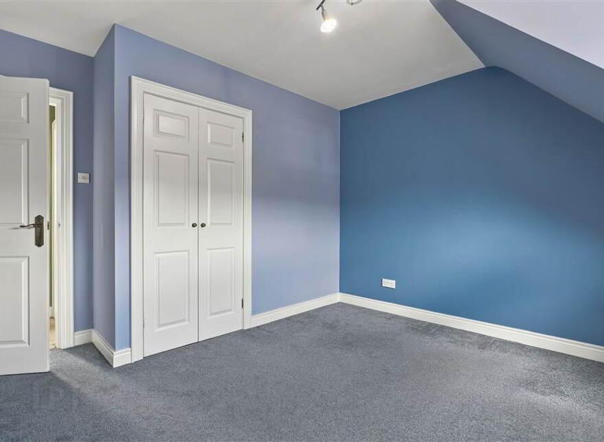 10 Woodcroft Heights, Galgorm, Ballymena, BT42 1GF