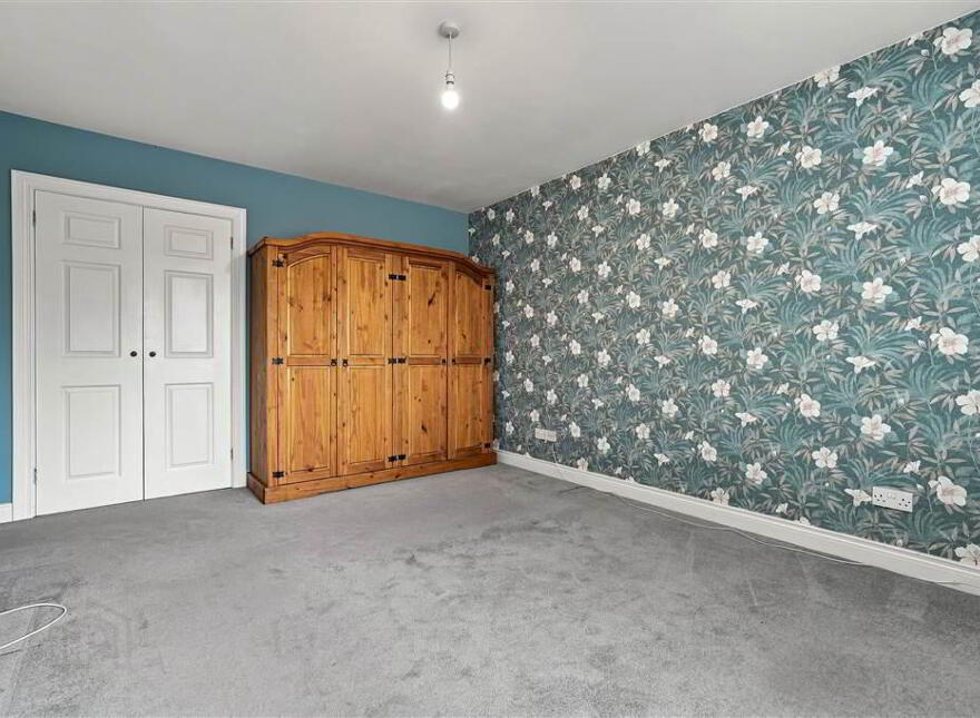 10 Woodcroft Heights, Galgorm, Ballymena, BT42 1GF