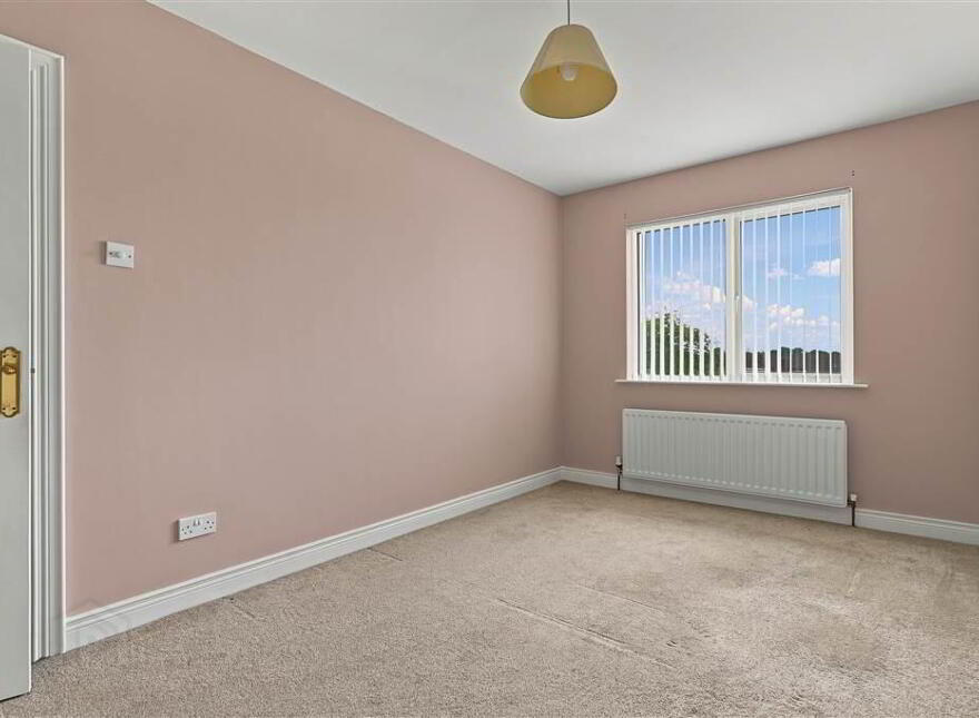 10 Woodcroft Heights, Galgorm, Ballymena, BT42 1GF