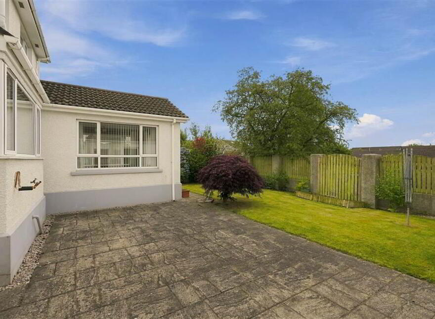 10 Woodcroft Heights, Galgorm, Ballymena, BT42 1GF