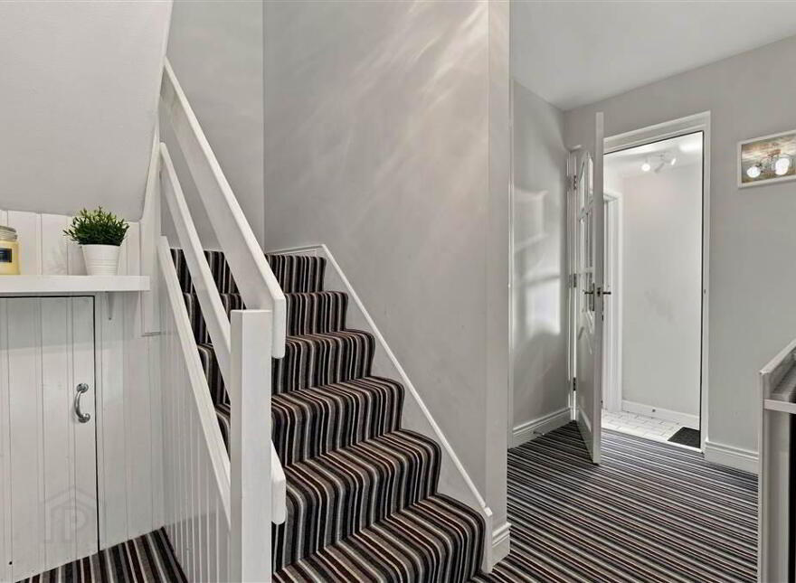 20 West Road, Portglenone, BT44 8BA