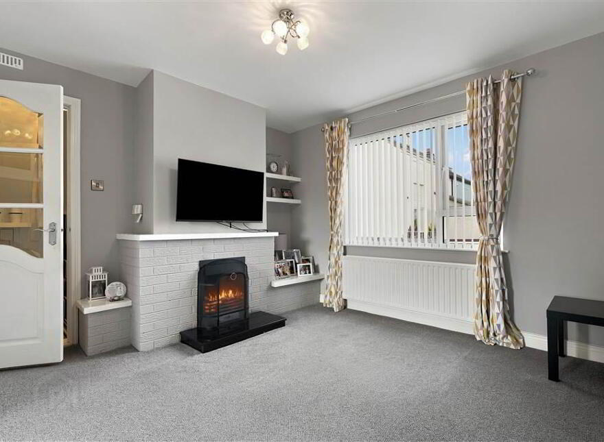 20 West Road, Portglenone, BT44 8BA
