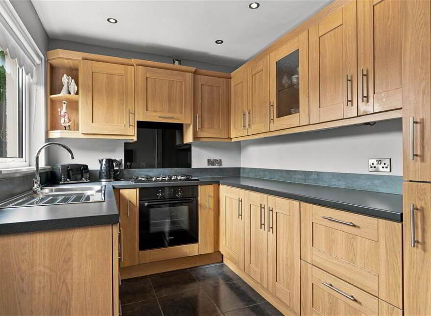 20 West Road, Portglenone, BT44 8BA