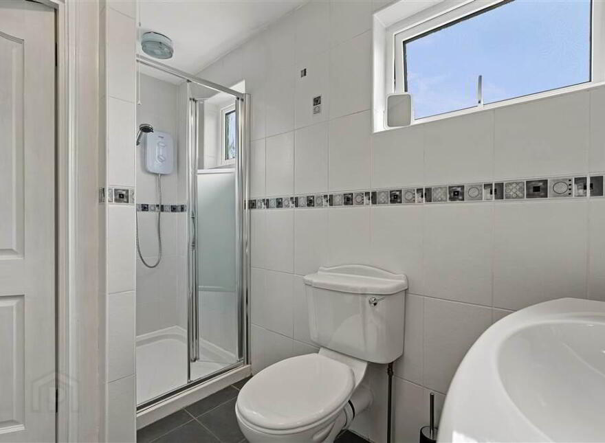 20 West Road, Portglenone, BT44 8BA