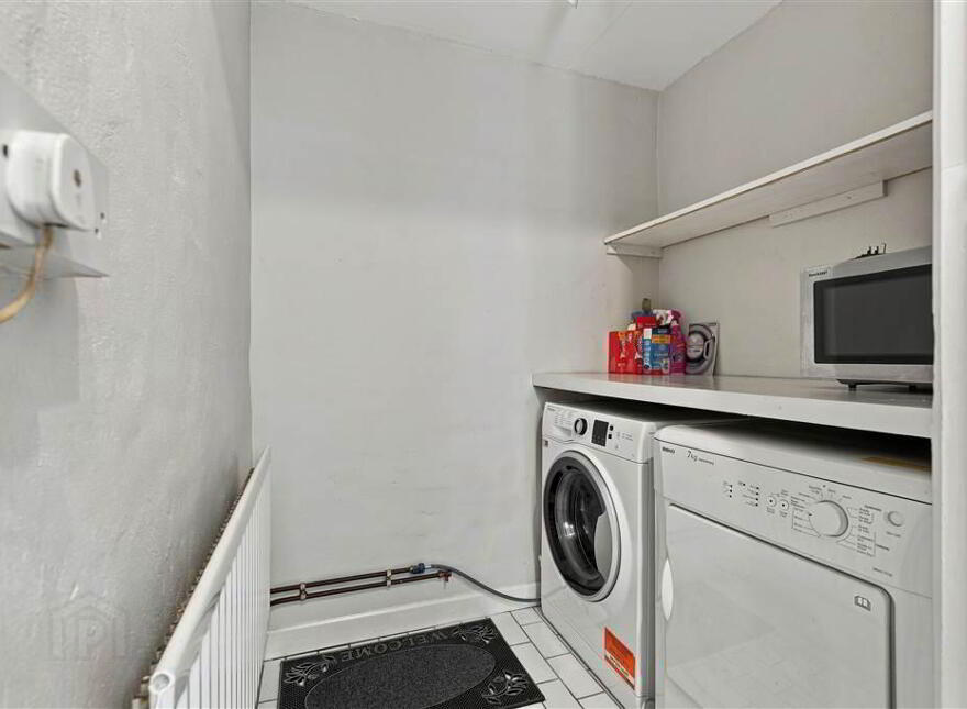 20 West Road, Portglenone, BT44 8BA
