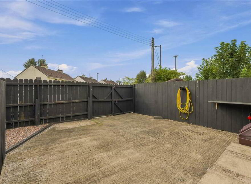 20 West Road, Portglenone, BT44 8BA