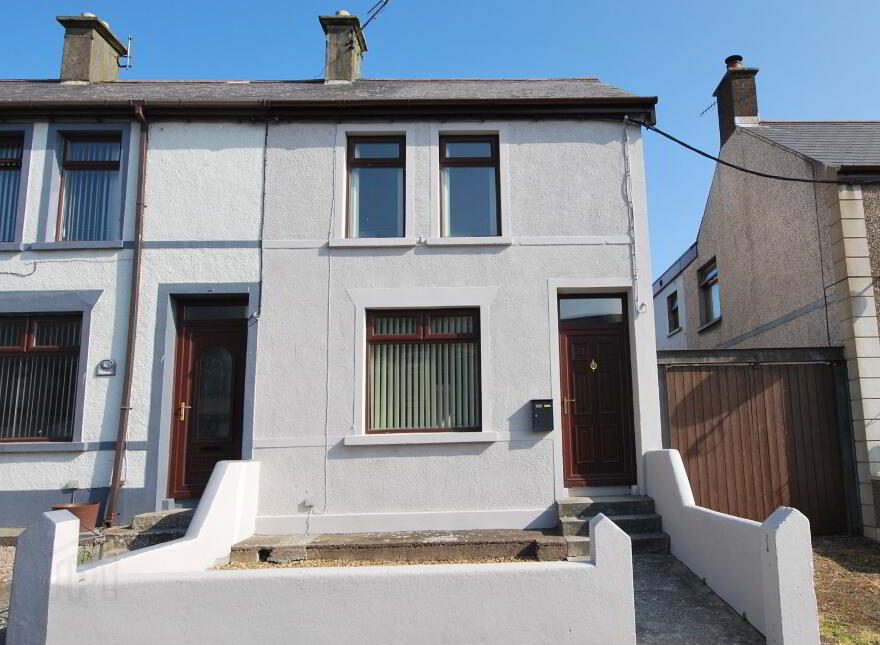 12 Laharna Avenue, Larne, BT40 1NG photo