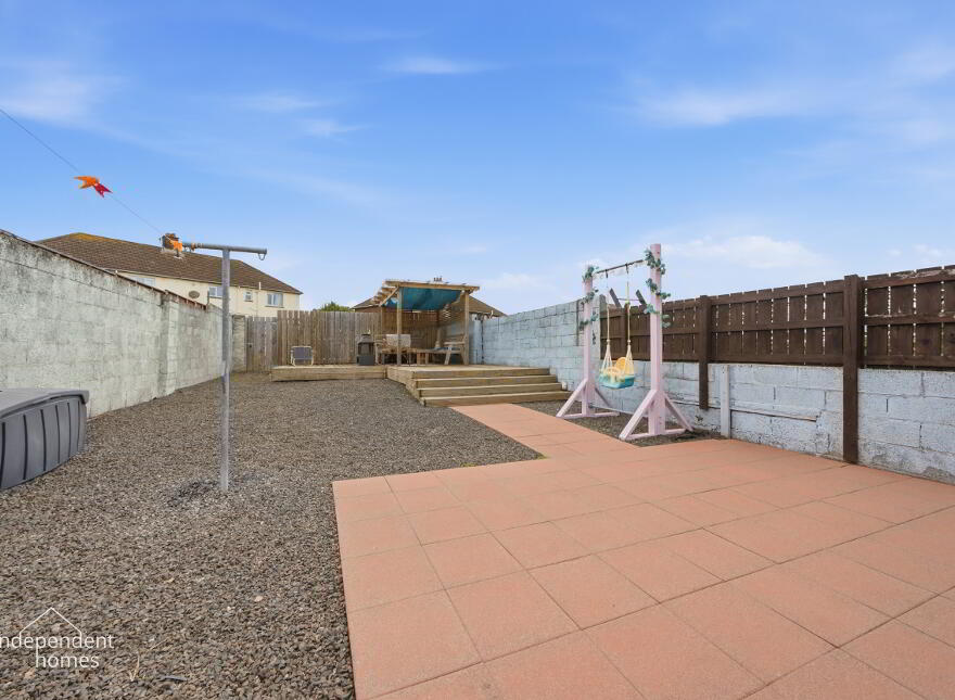 12 Laharna Avenue, Larne, BT40 1NG