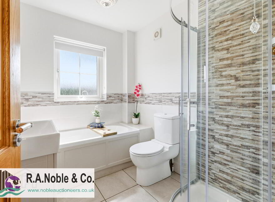 23 Blue Bell Glade, Lisbellaw, BT94 5FU
