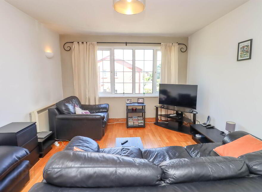26b Dundonald Heights, Dundonald, Belfast, BT16 1XL
