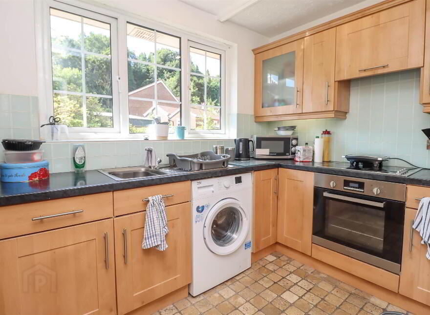 26b Dundonald Heights, Dundonald, Belfast, BT16 1XL