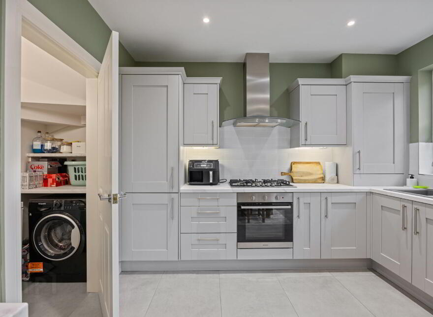 28 Prince Regent Avenue, Newtownards, BT23 7DA