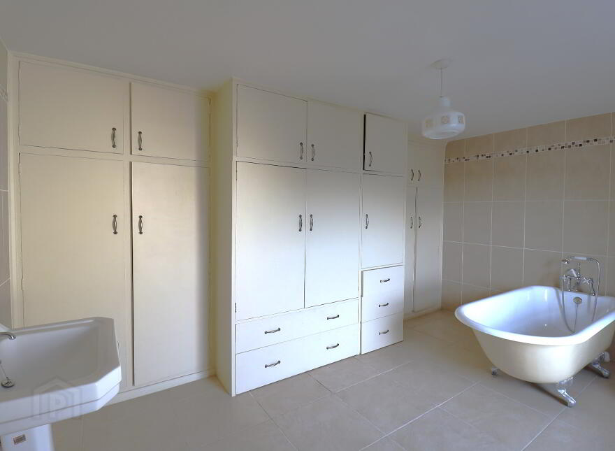 Coolmer, 45 Greencastle Street, Kilkeel, BT34 4BH